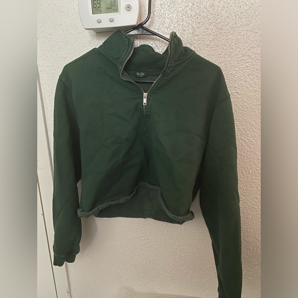 Brandy Melville / John Galt Green Crop Pullover
